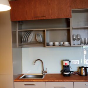 Senior Suite_kitchen box