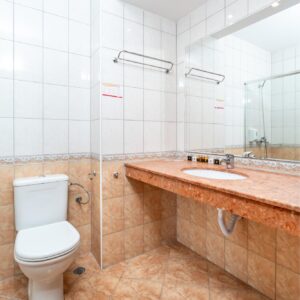 11. Bathroom Suite MPM Hotel Kalina Garden