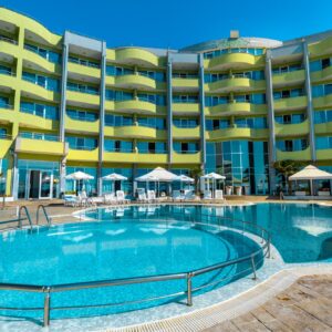 Outdoor Pool MPM Hotel Arsena (1)